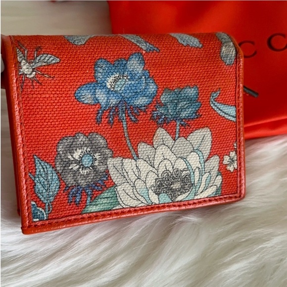 Gucci Limited Edition w/ Box, Dustbag EUC - Picture 3 of 10